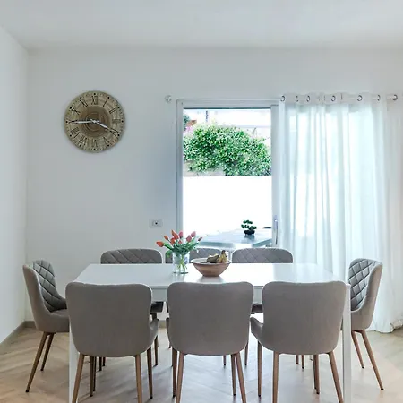 Focus - New Appartement Palau